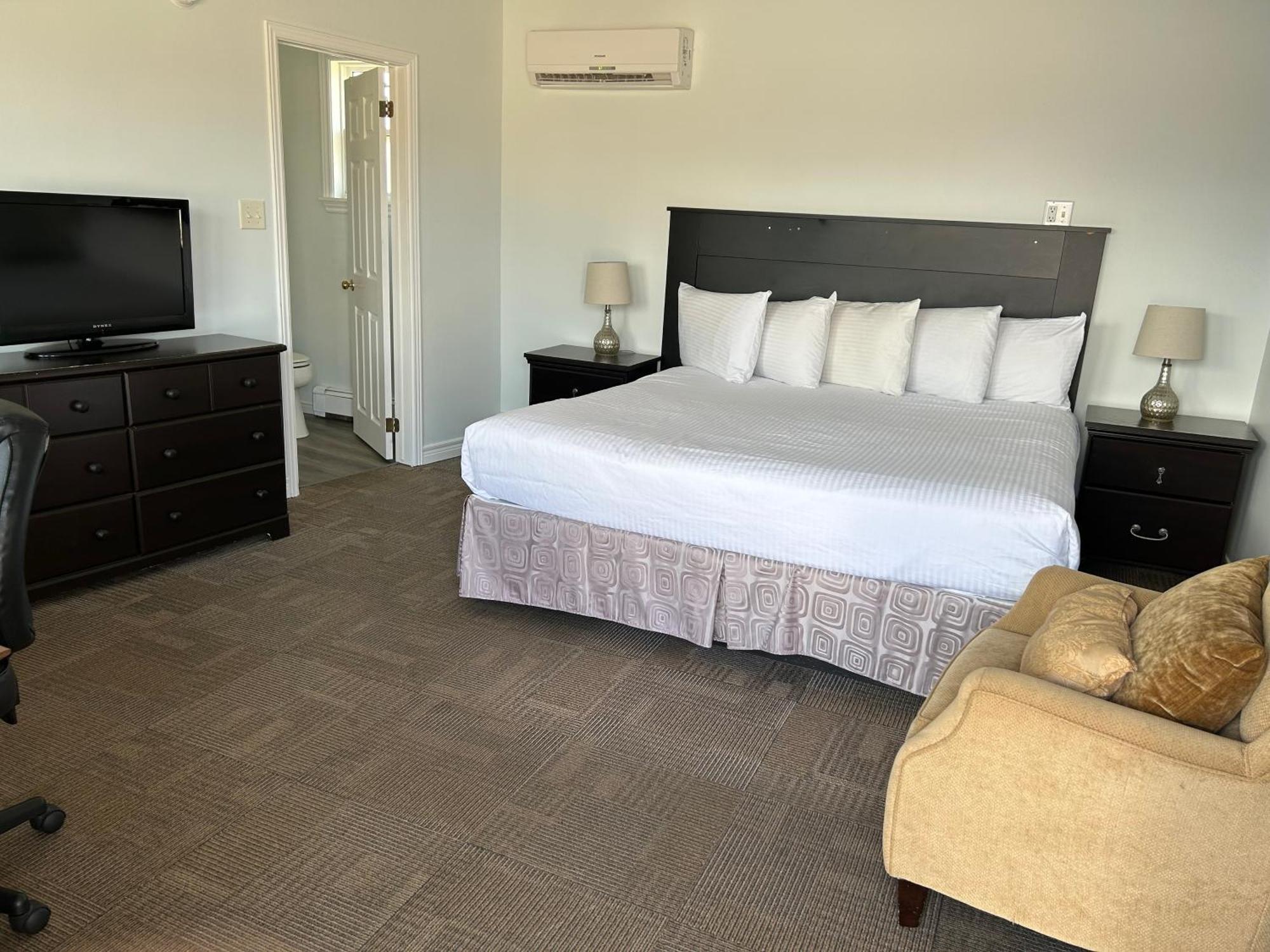 Middleton Motel & Suites Екстериор снимка