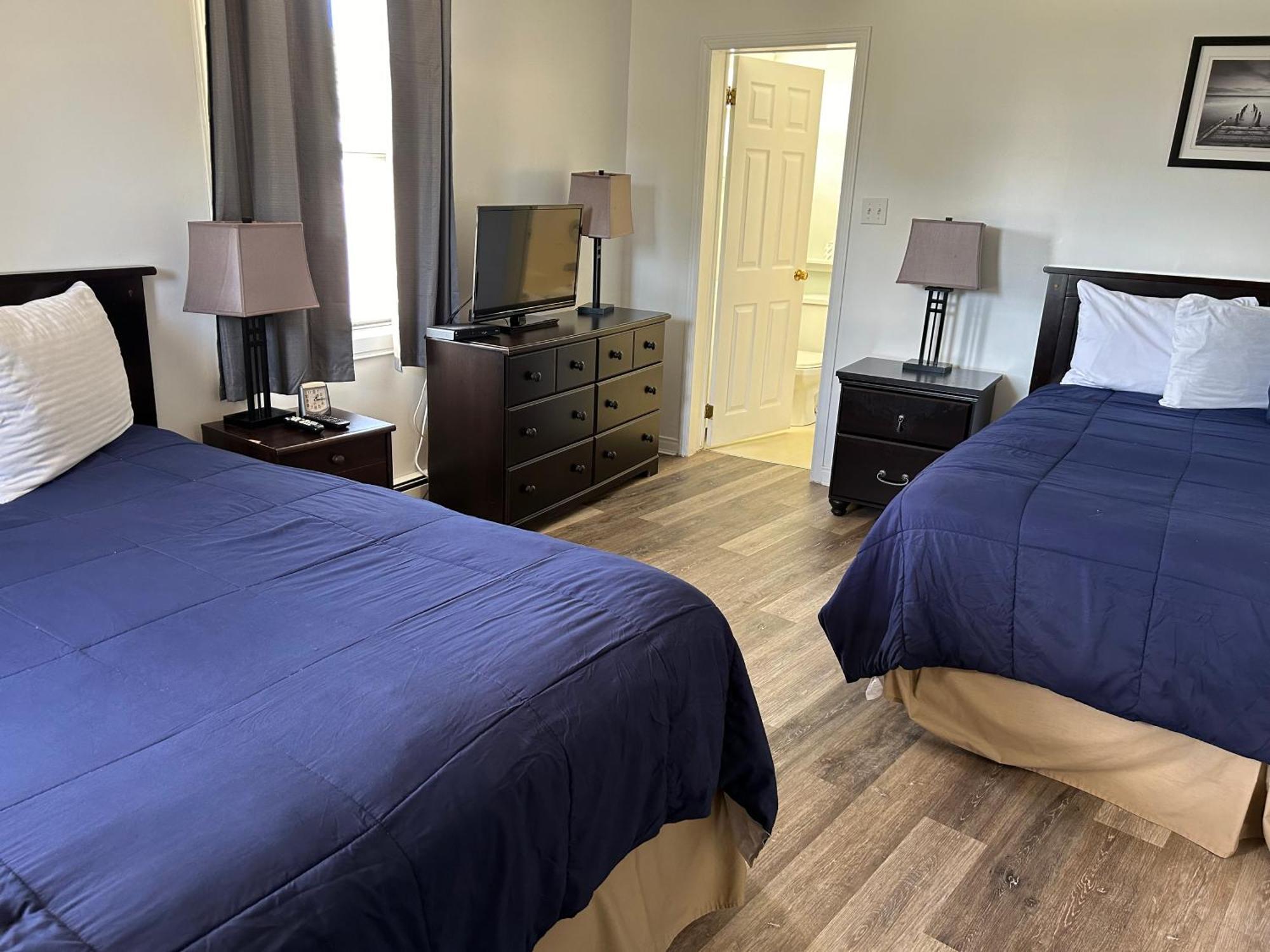 Middleton Motel & Suites Екстериор снимка